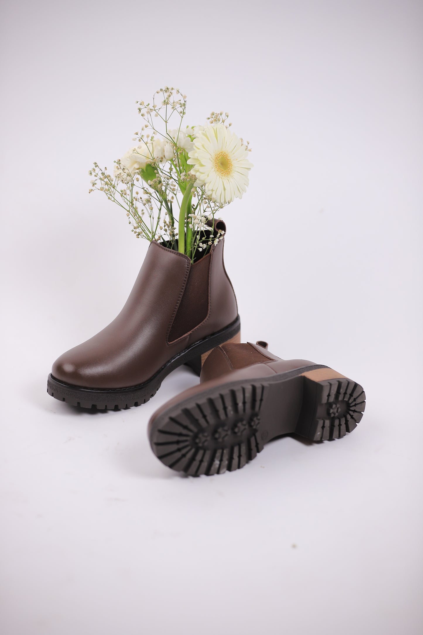 Lyra Chelsea Boot