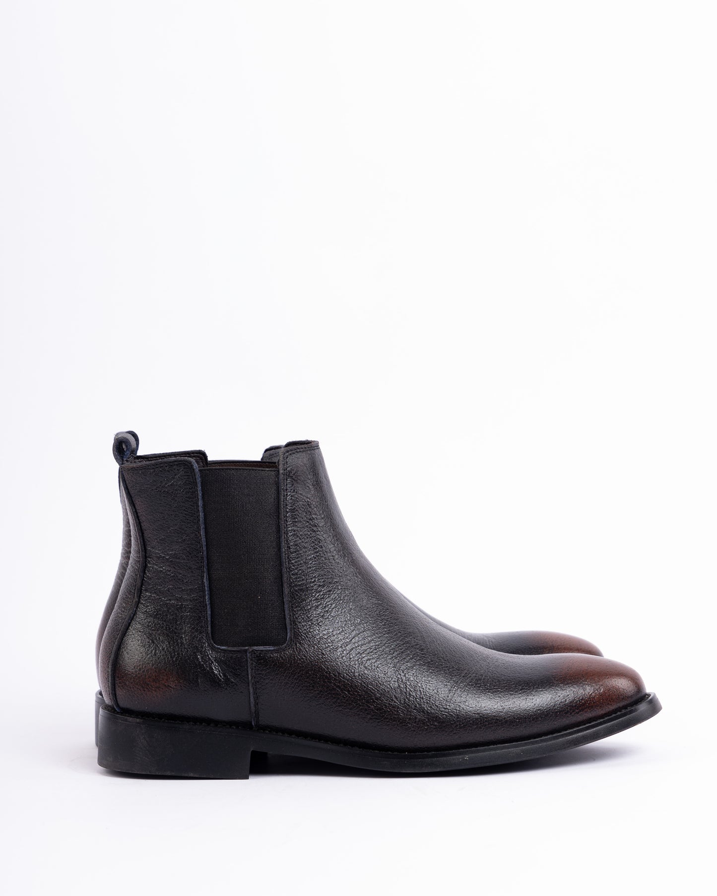 Textured leather chelsea boot
